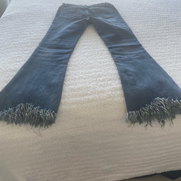 Brazilian jeans flared leg with a fringe look - Picture 4 of 8